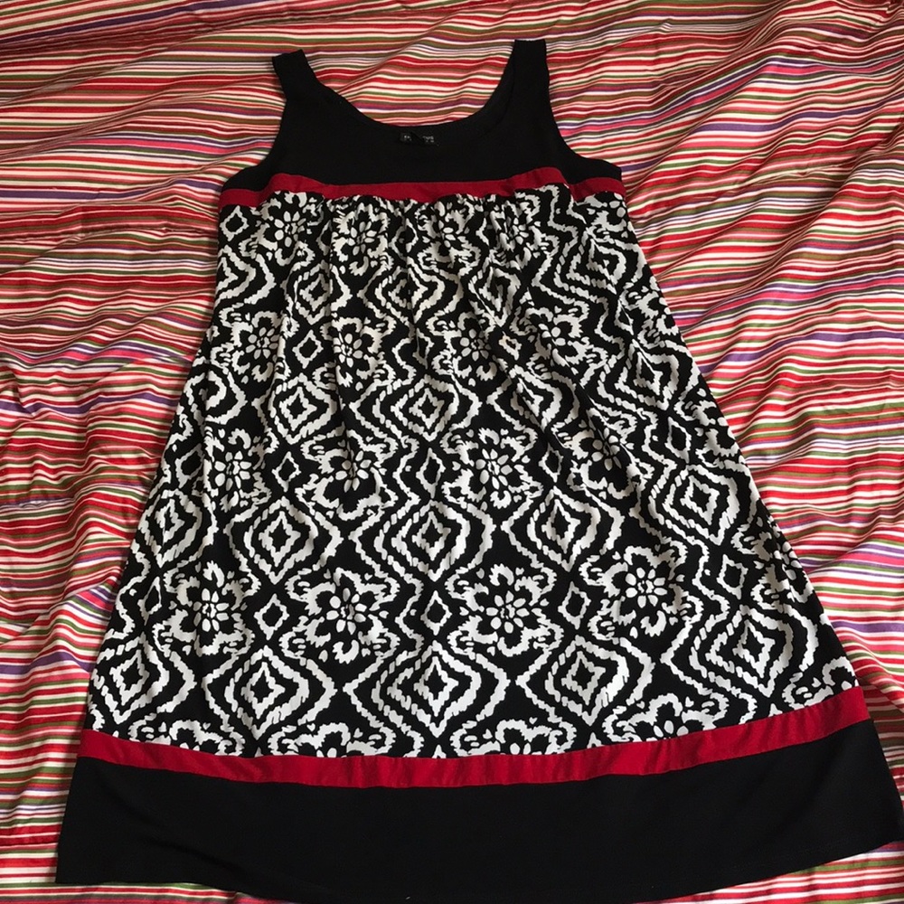 Cute black,red,and white dress.